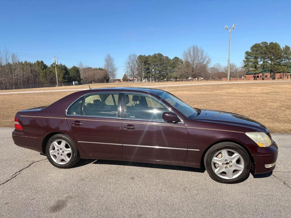2004 Lexus LS 3rd Gen - Image 8 of 17