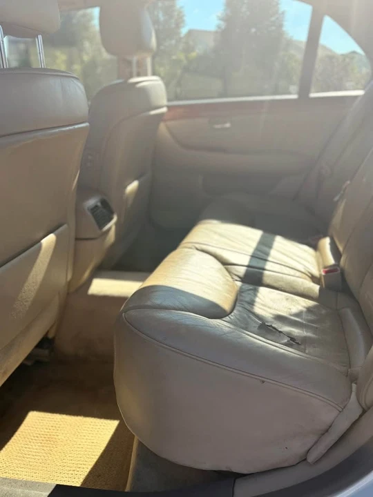 2004 Lexus LS 3rd Gen - Image 11 of 17