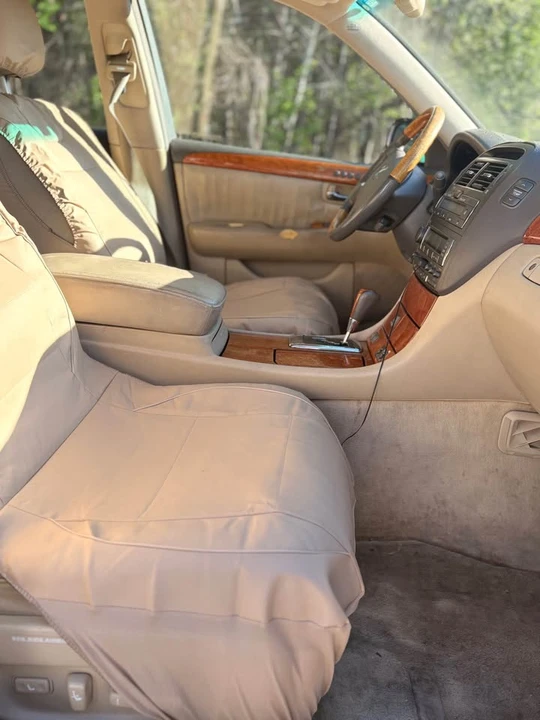 2004 Lexus LS 3rd Gen - Image 3 of 17