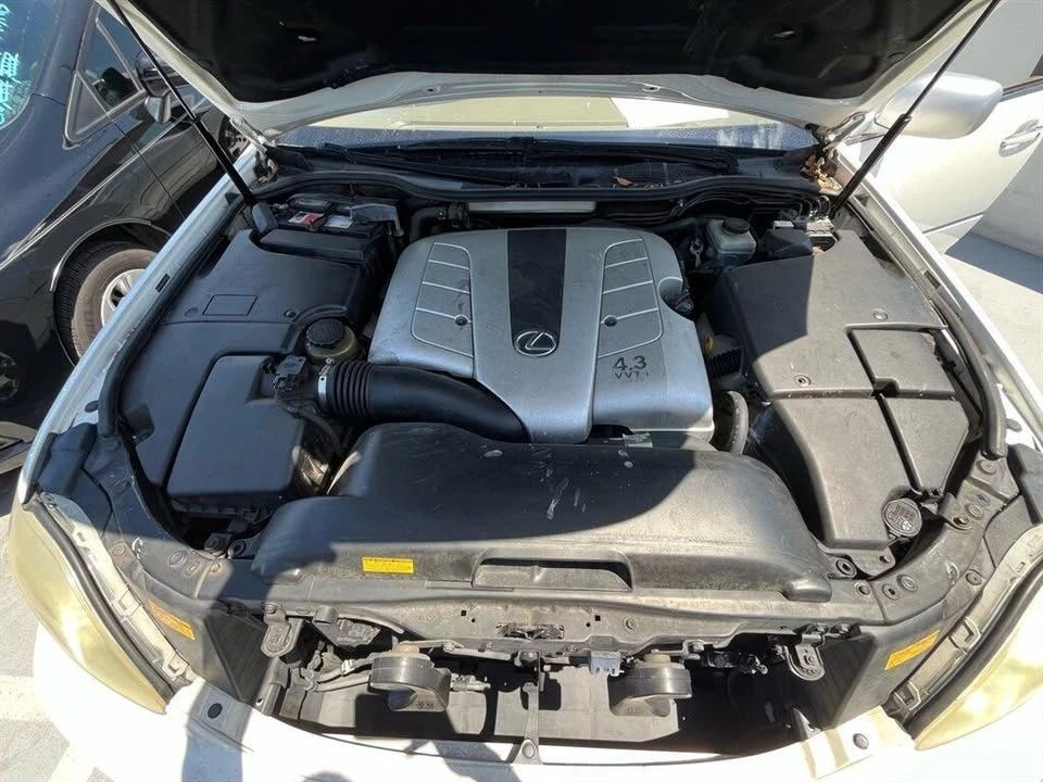 2004 Lexus LS 3rd Gen - Image 15 of 15