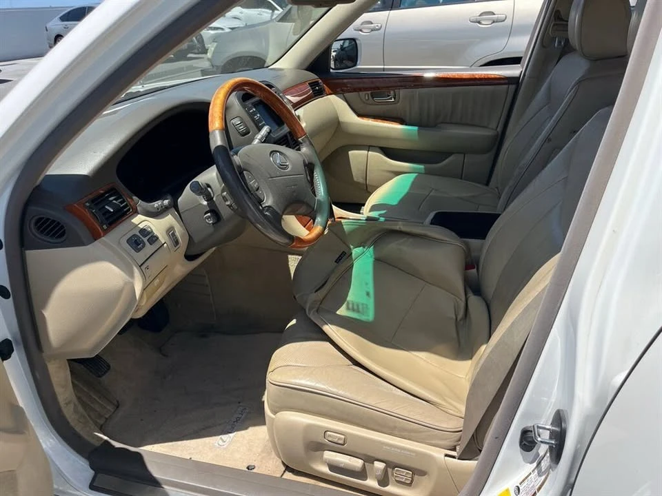 2004 Lexus LS 3rd Gen - Image 9 of 15