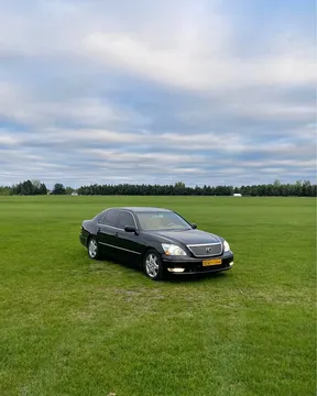 2004 Lexus LS 430