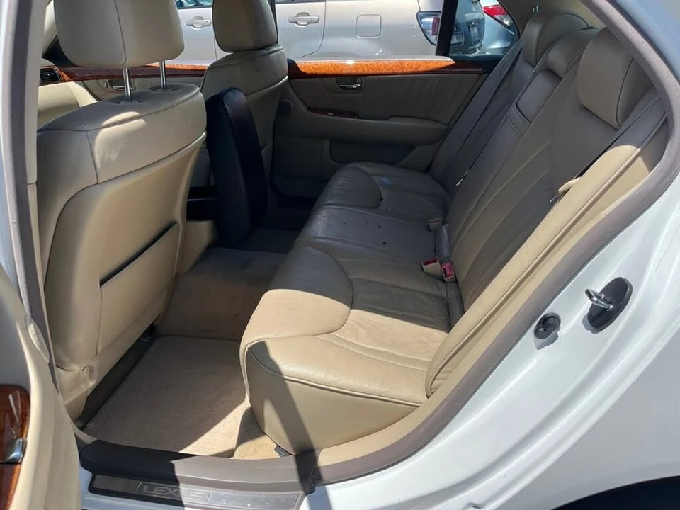 2004 Lexus LS 3rd Gen - Image 10 of 15