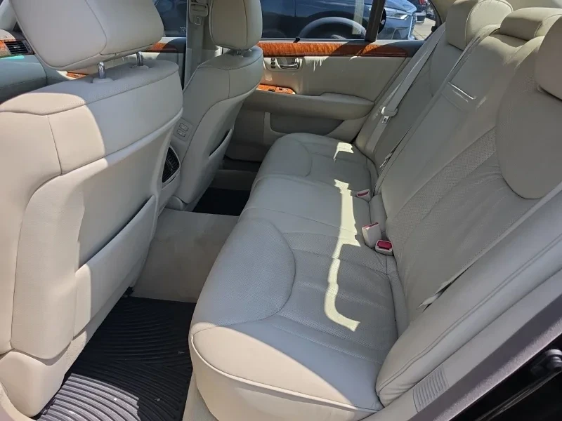 2004 Lexus LS 3rd Gen - Image 9 of 9