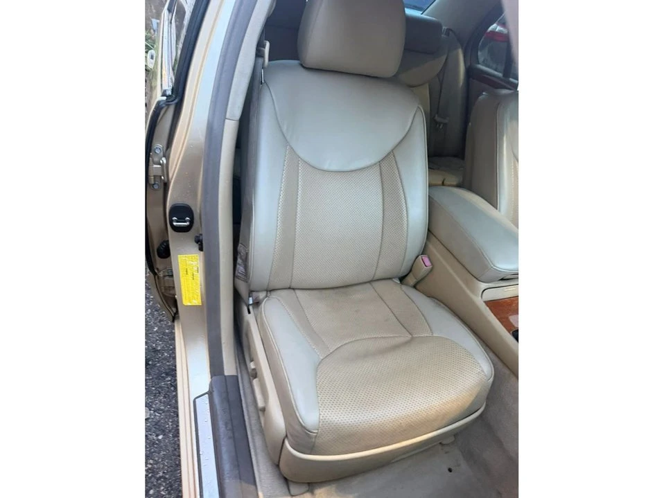 2004 Lexus LS 3rd Gen - Image 16 of 20