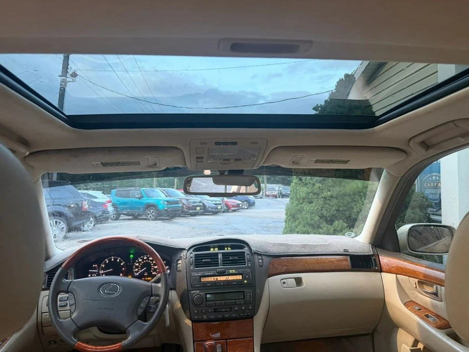 2004 Lexus LS 3rd Gen - Image 19 of 20