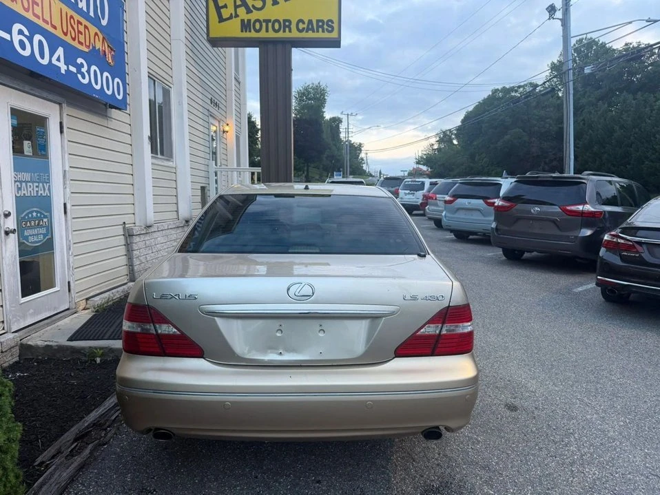 2004 Lexus LS 3rd Gen - Image 11 of 20