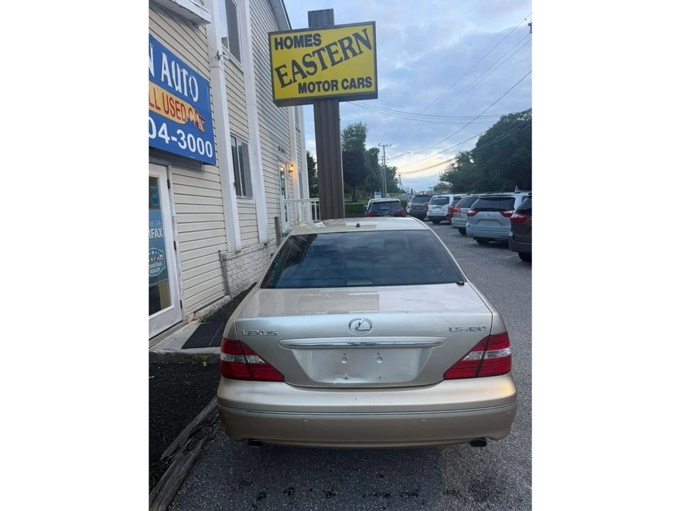 2004 Lexus LS 3rd Gen - Image 12 of 20