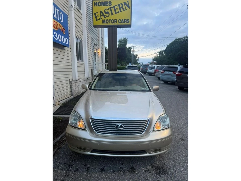 2004 Lexus LS 3rd Gen - Image 9 of 20