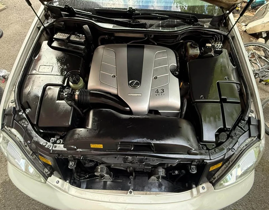 2004 Lexus LS 3rd Gen - Image 11 of 11