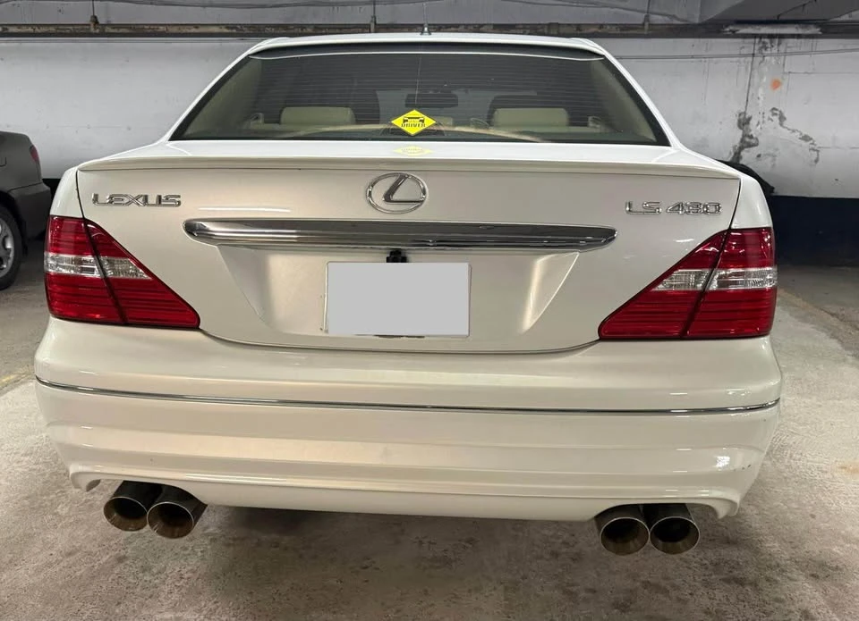 2004 Lexus LS 3rd Gen - Image 3 of 11
