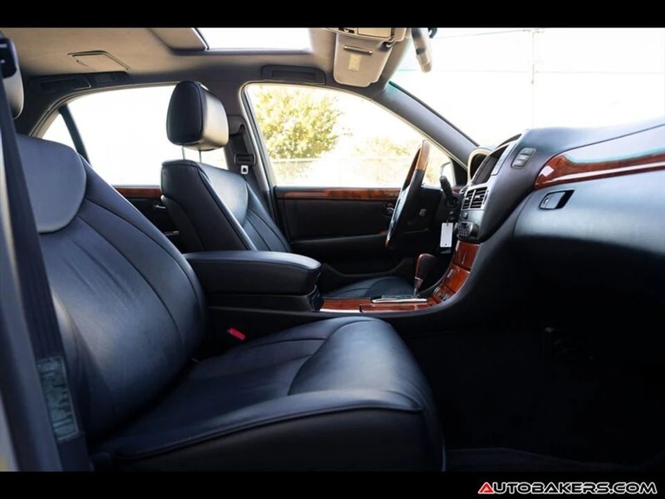 2004 Lexus LS 3rd Gen - Image 17 of 20