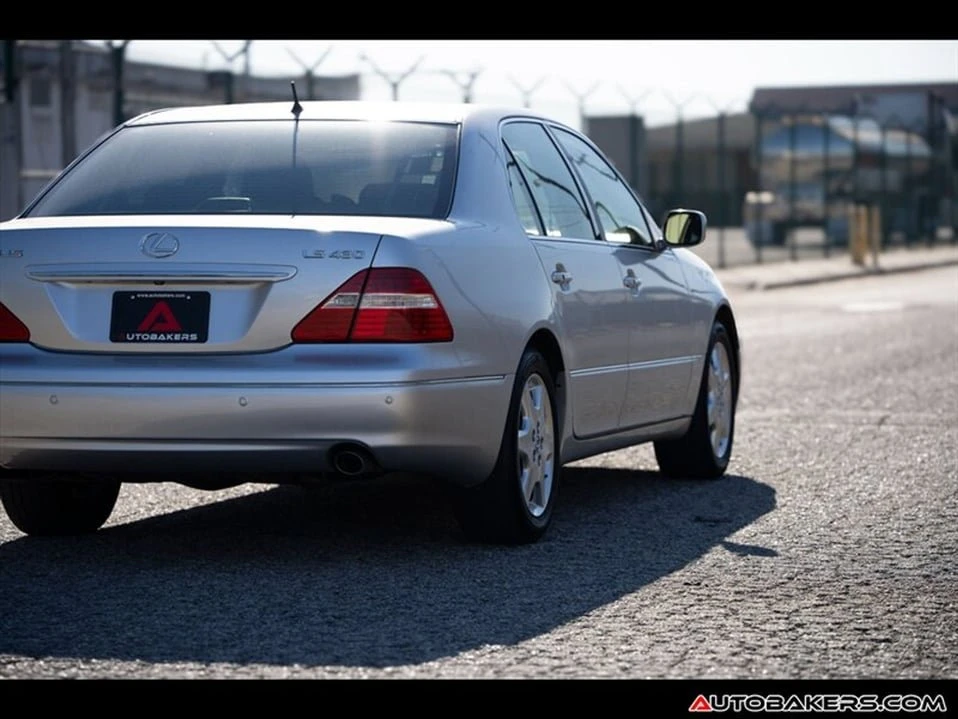 2004 Lexus LS 3rd Gen - Image 10 of 20