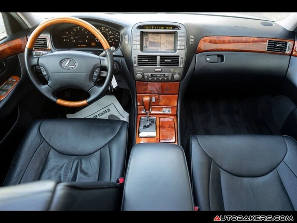 2004 Lexus LS 3rd Gen - Image 16 of 20