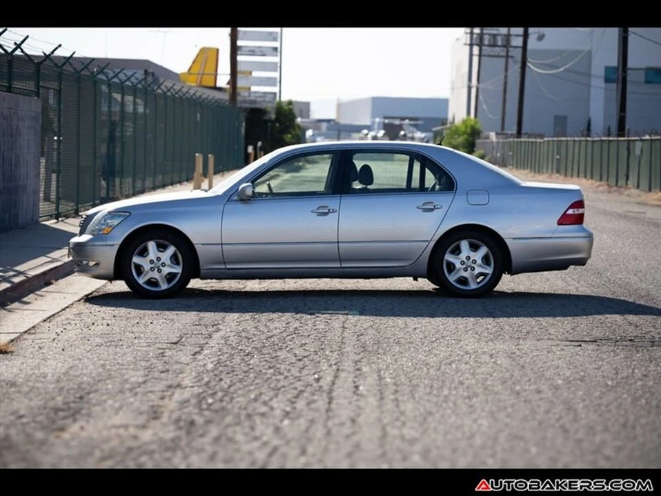 2004 Lexus LS 3rd Gen - Image 11 of 20