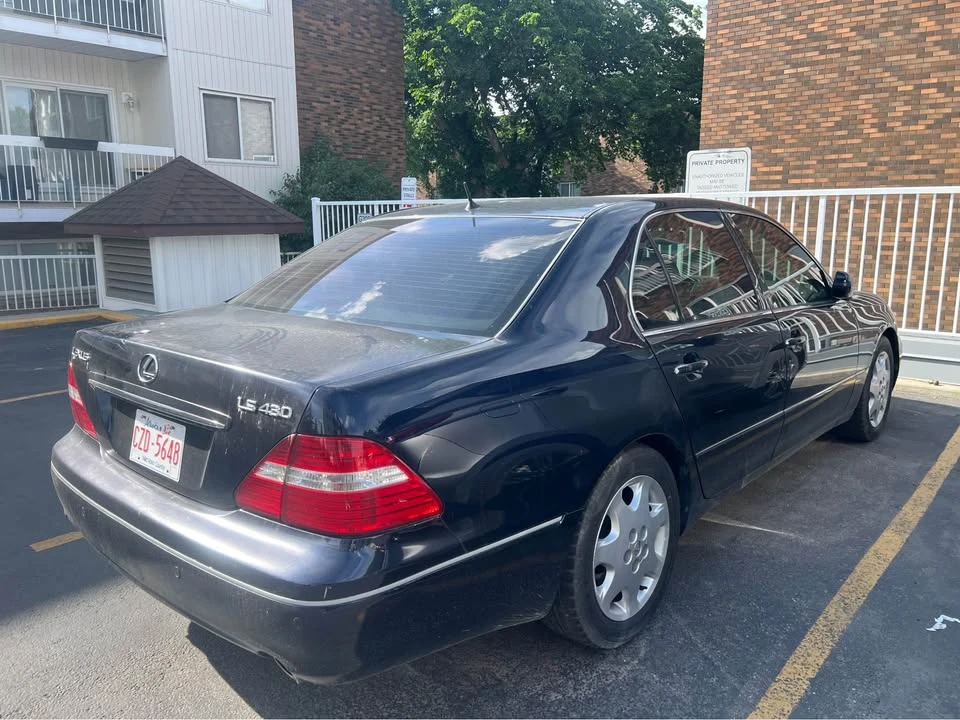2004 Lexus LS 3rd Gen - Image 9 of 10