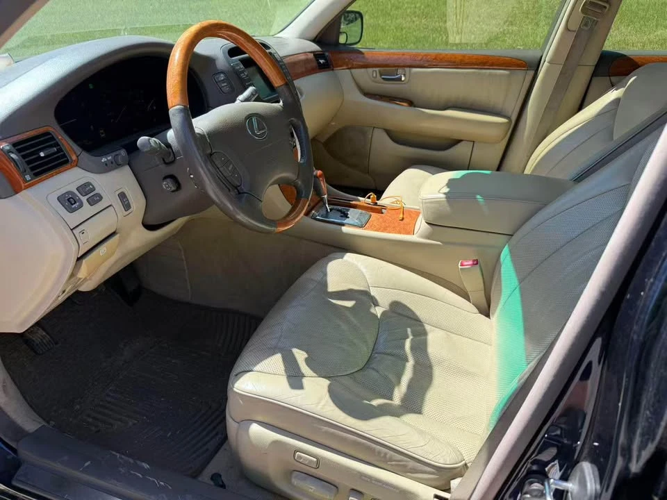 2004 Lexus LS 3rd Gen - Image 4 of 10