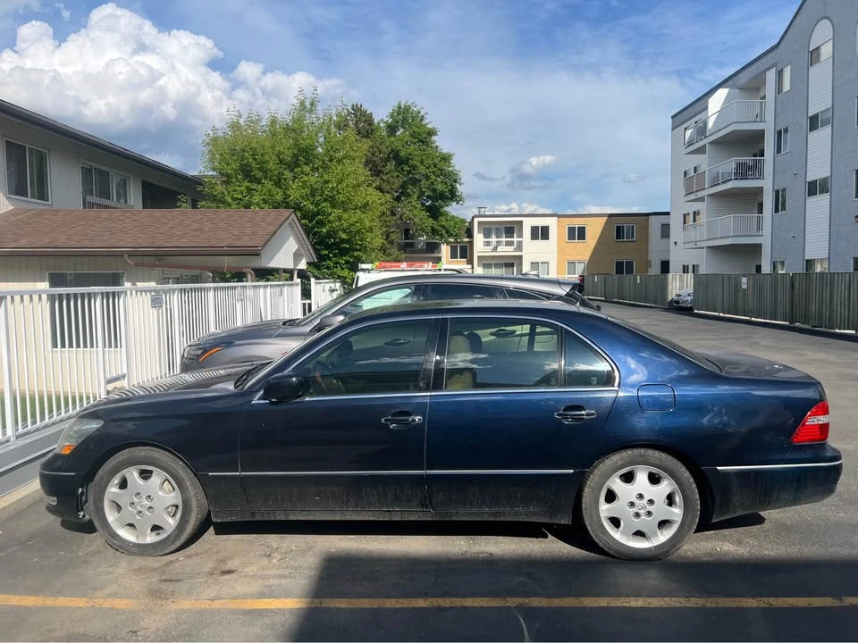2004 Lexus LS 3rd Gen - Image 6 of 10