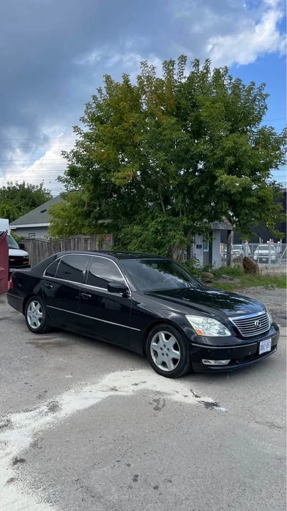 2004 Lexus LS 3rd Gen - Image 3 of 10