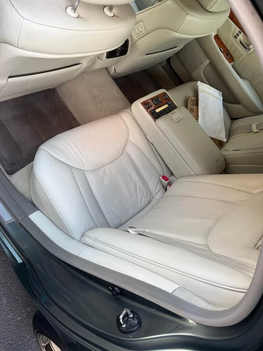 2004 Lexus LS 3rd Gen - Image 14 of 16