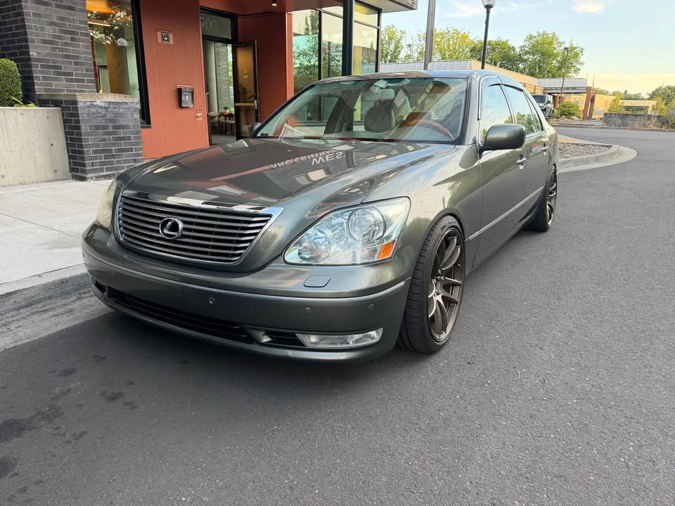 2004 Lexus LS 3rd Gen - Image 2 of 16