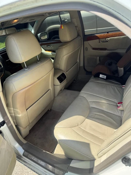 2004 Lexus LS 3rd Gen - Image 8 of 10
