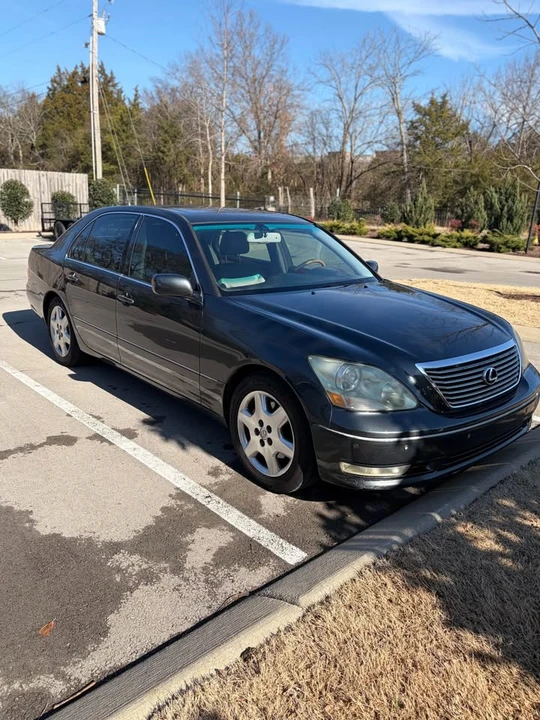 2004 Lexus LS 3rd Gen - Image 2 of 10