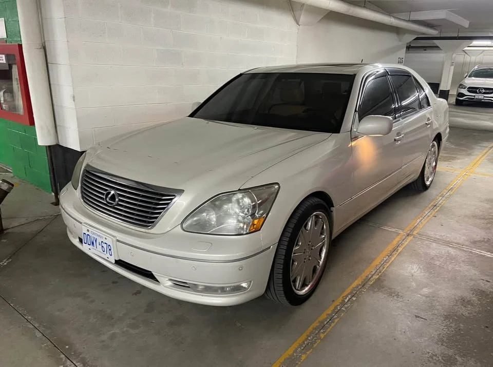 2004 Lexus LS 3rd Gen - Image 6 of 8