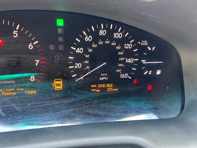 2004 Lexus LS 3rd Gen - Image 7 of 10
