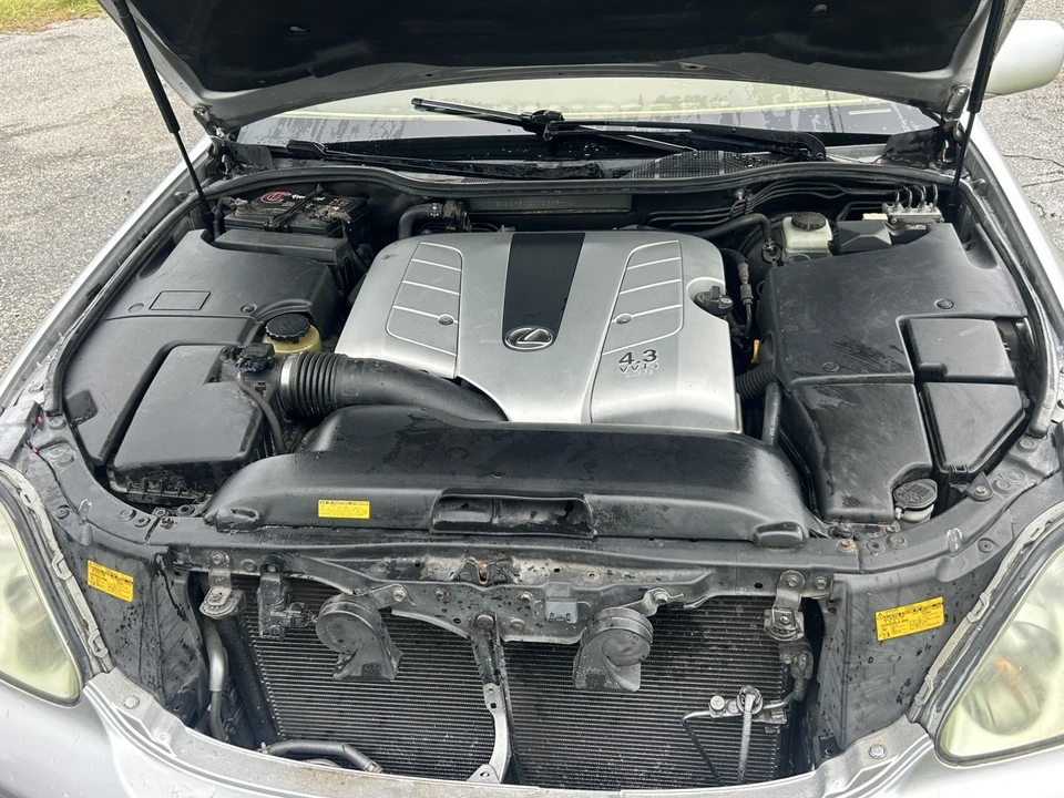 2004 Lexus LS 3rd Gen - Image 4 of 24