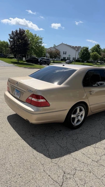 2004 Lexus LS 3rd Gen - Image 5 of 24
