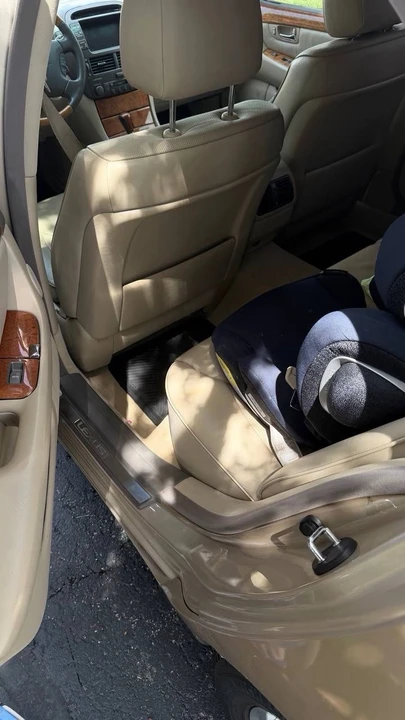 2004 Lexus LS 3rd Gen - Image 22 of 24