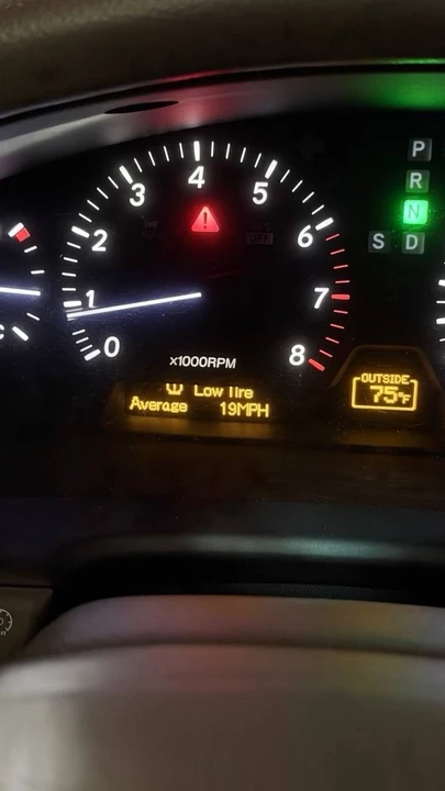 2004 Lexus LS 3rd Gen - Image 15 of 24
