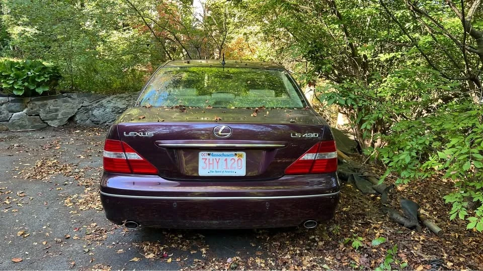 2004 Lexus LS 3rd Gen - Image 2 of 5