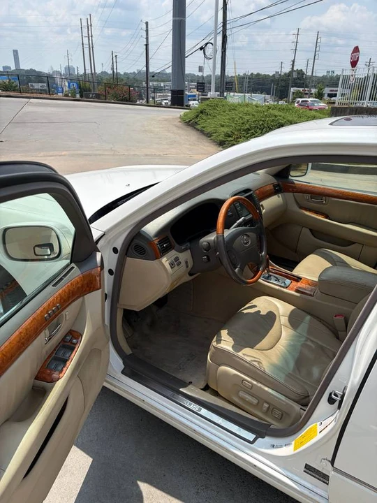 2004 Lexus LS 3rd Gen - Image 6 of 16