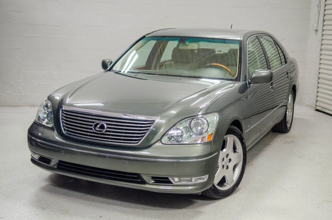 2004 Lexus LS 3rd Gen - Image 28 of 31
