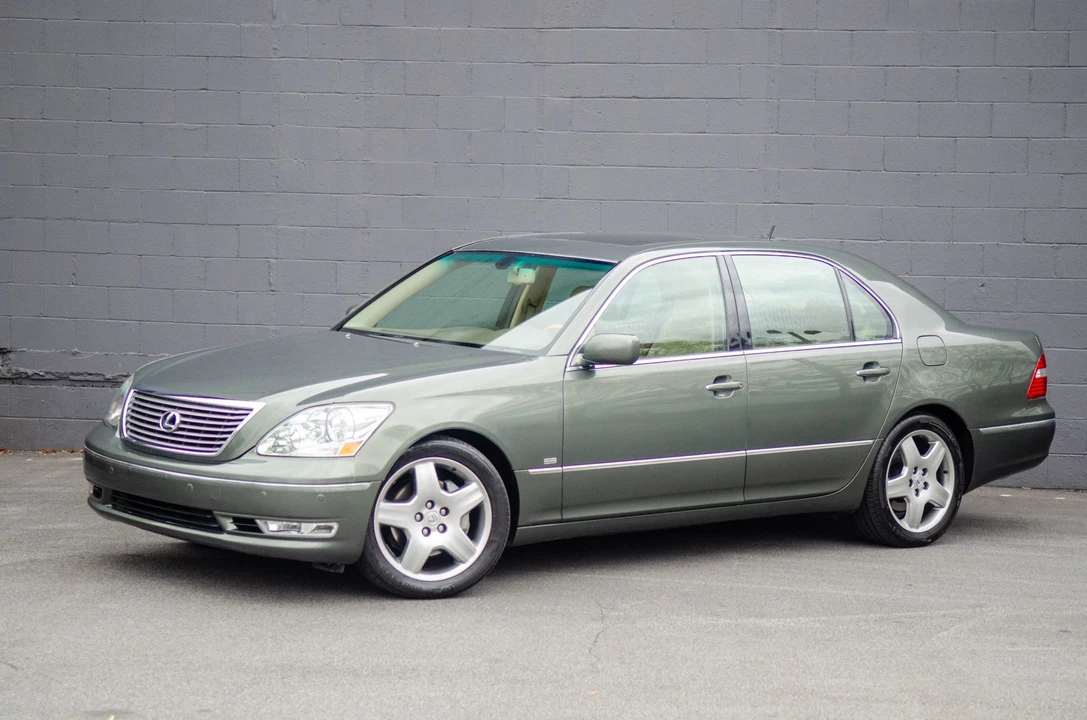 2004 Lexus LS 3rd Gen - Image 3 of 31