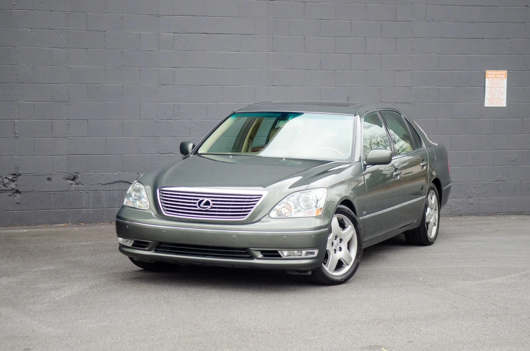 2004 Lexus LS 3rd Gen - Image 4 of 31