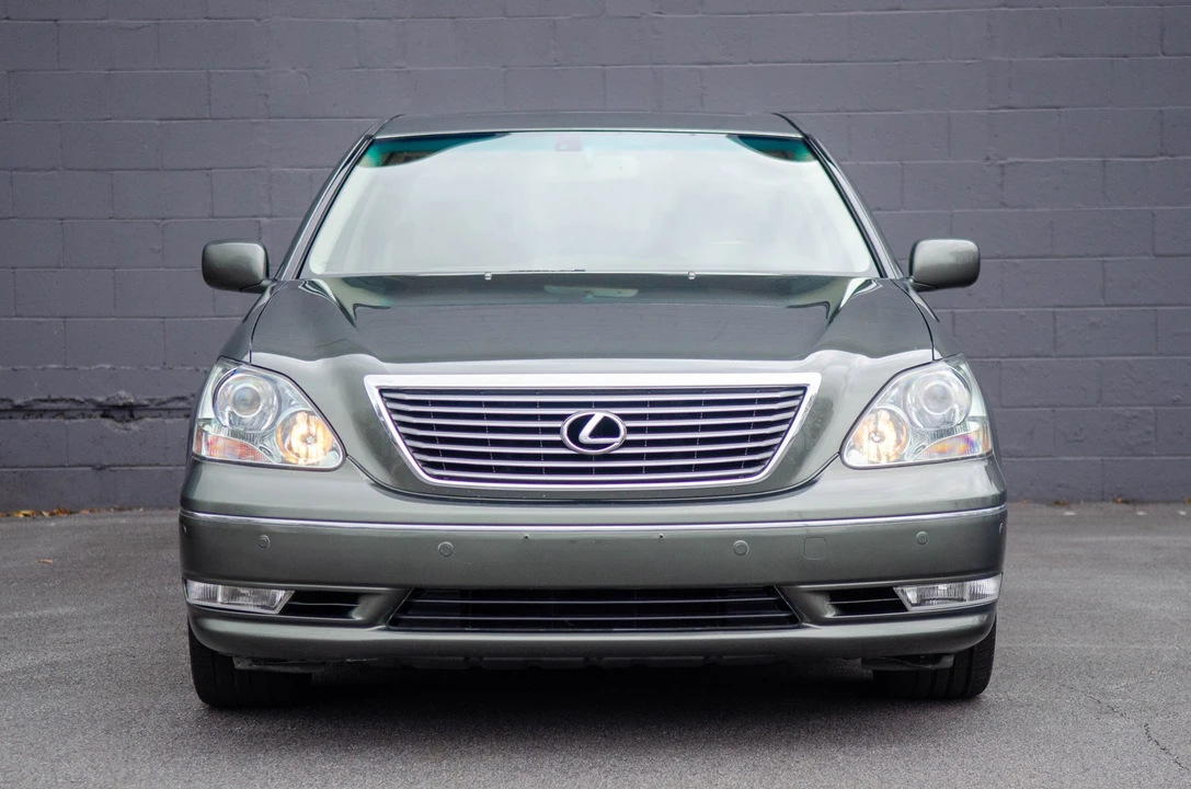 2004 Lexus LS 3rd Gen - Image 6 of 31
