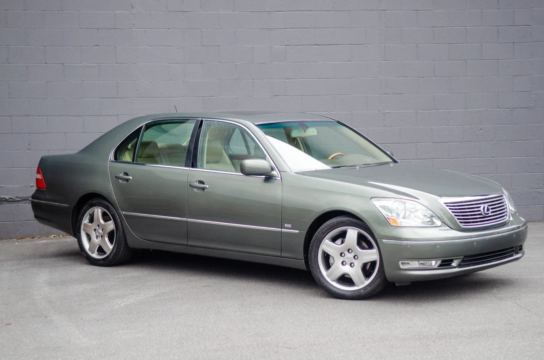2004 Lexus LS 3rd Gen - Image 8 of 31