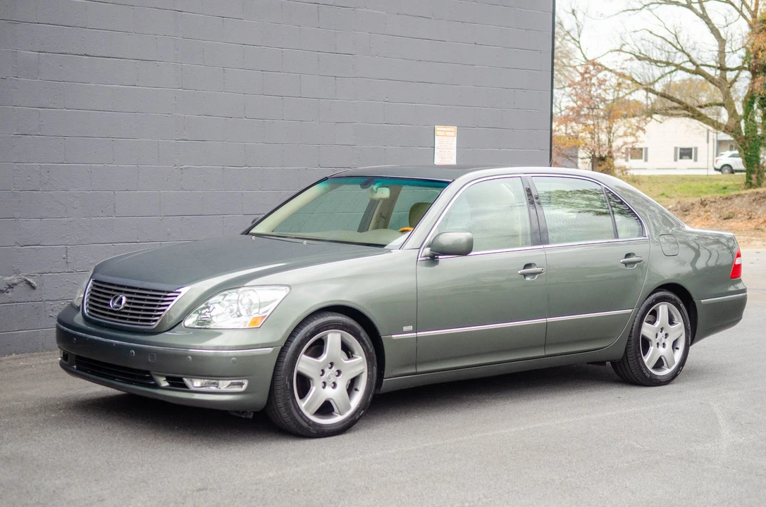2004 Lexus LS 3rd Gen - Image 2 of 31
