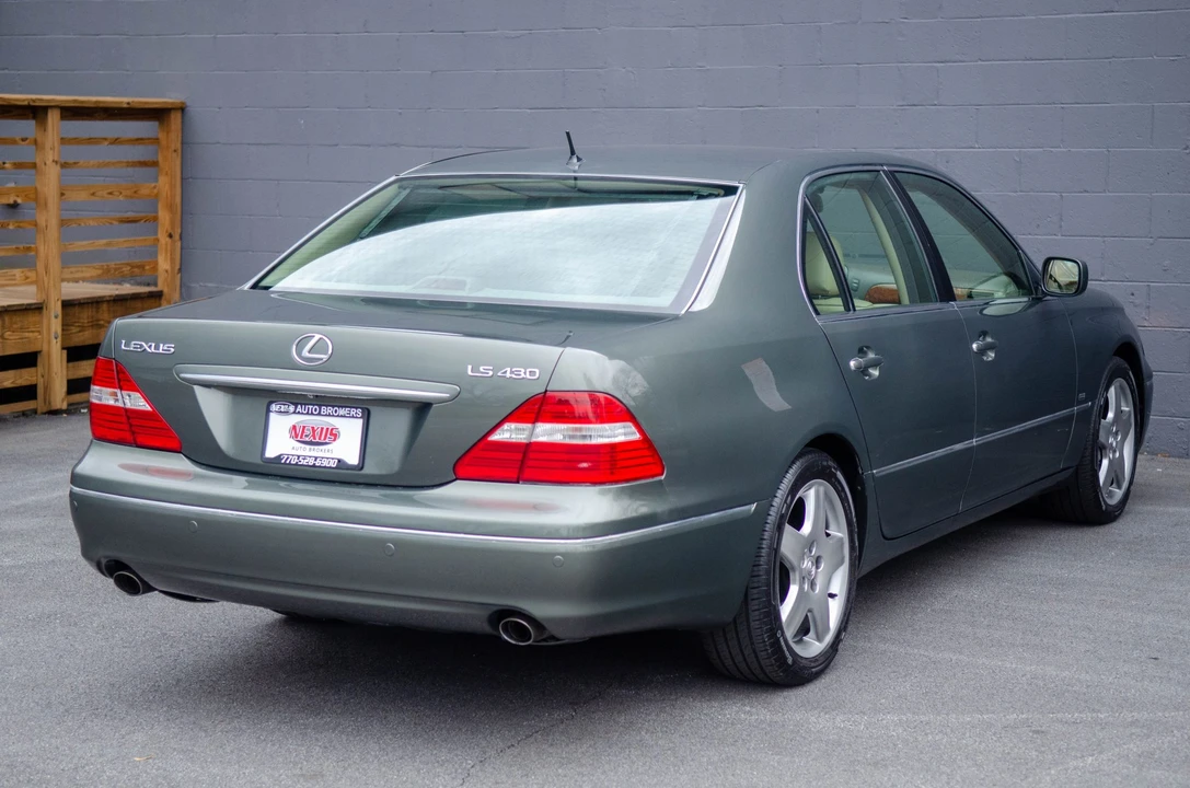 2004 Lexus LS 3rd Gen - Image 14 of 31