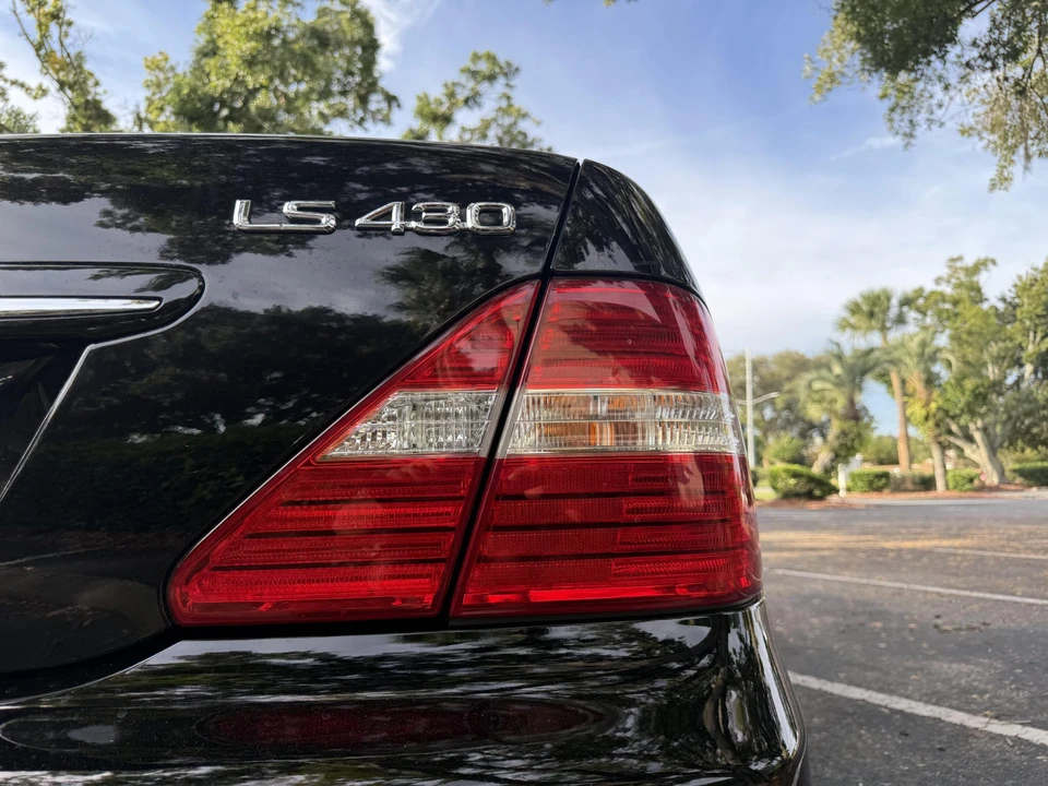 2004 Lexus LS 3rd Gen - Image 30 of 31