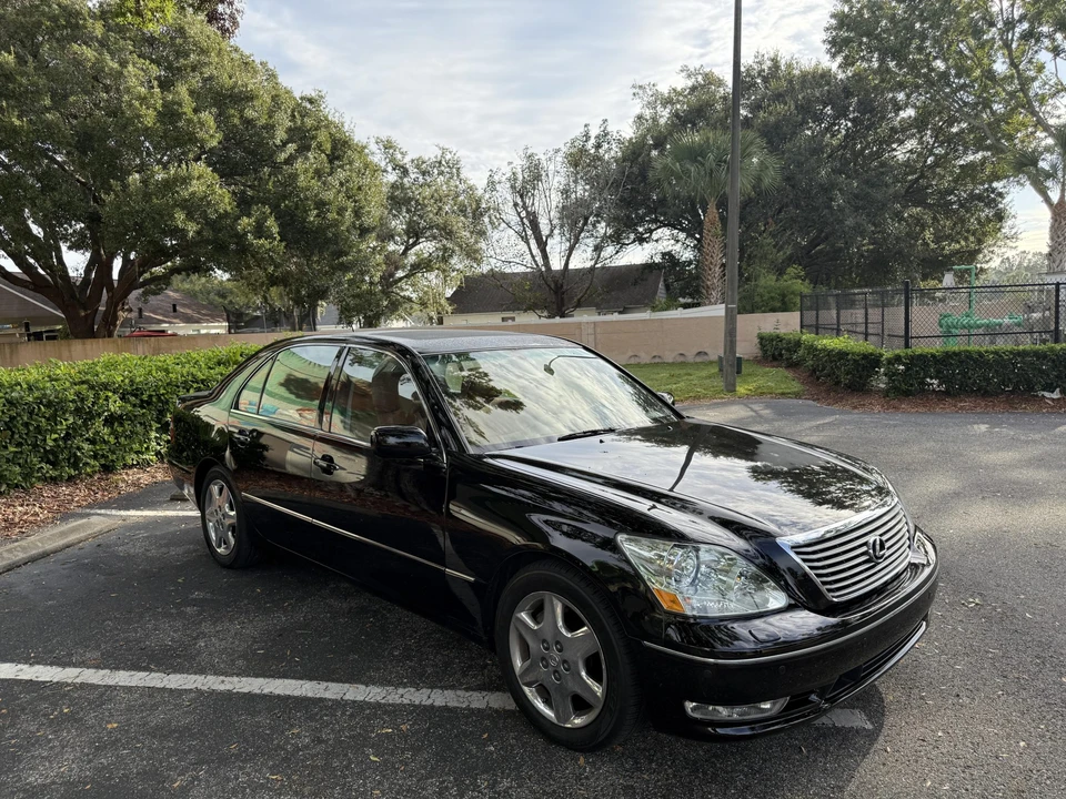2004 Lexus LS 3rd Gen - Image 16 of 31