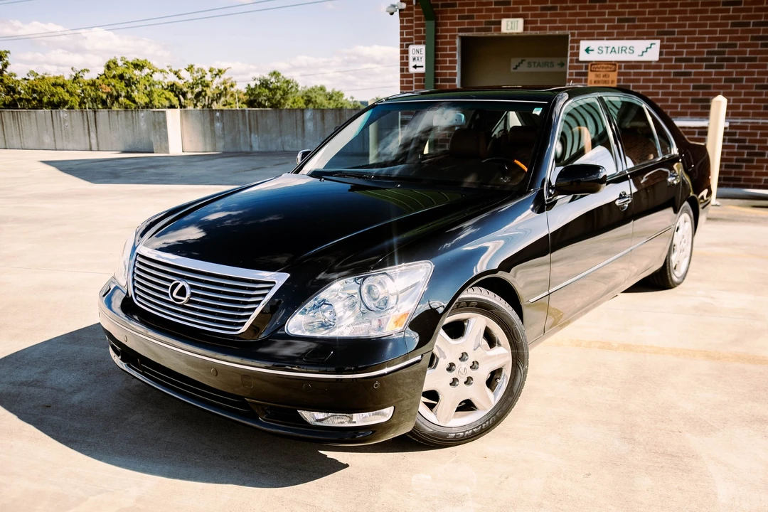 2004 Lexus LS 3rd Gen - Image 2 of 31