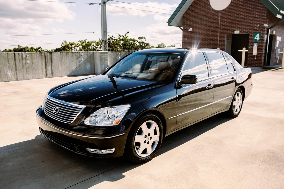 2004 Lexus LS 3rd Gen - Image 3 of 31