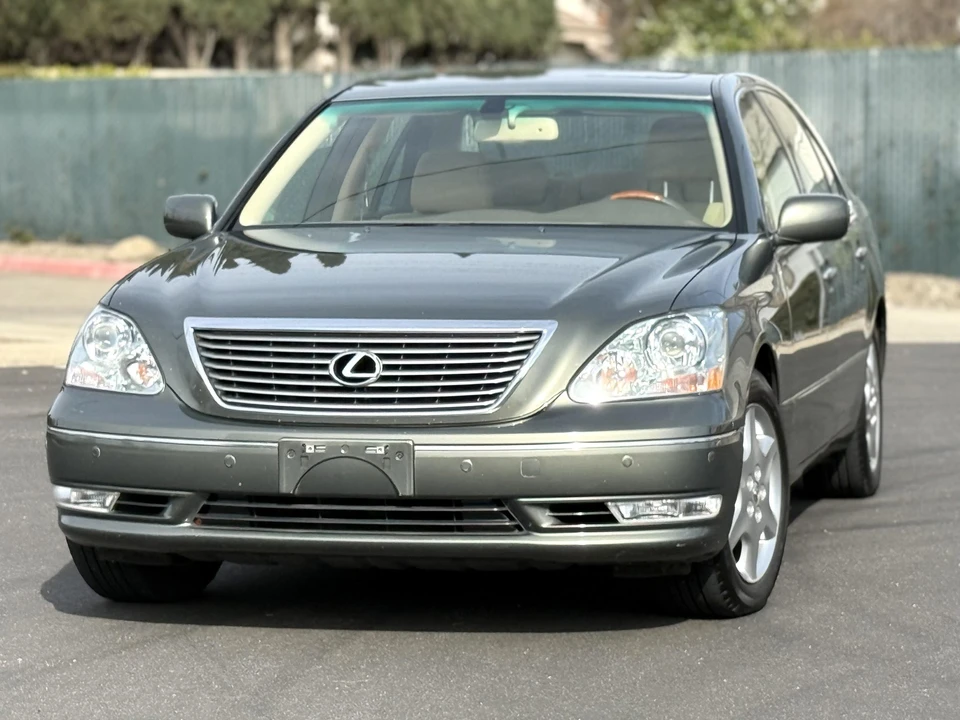 2004 Lexus LS 3rd Gen - Image 2 of 31