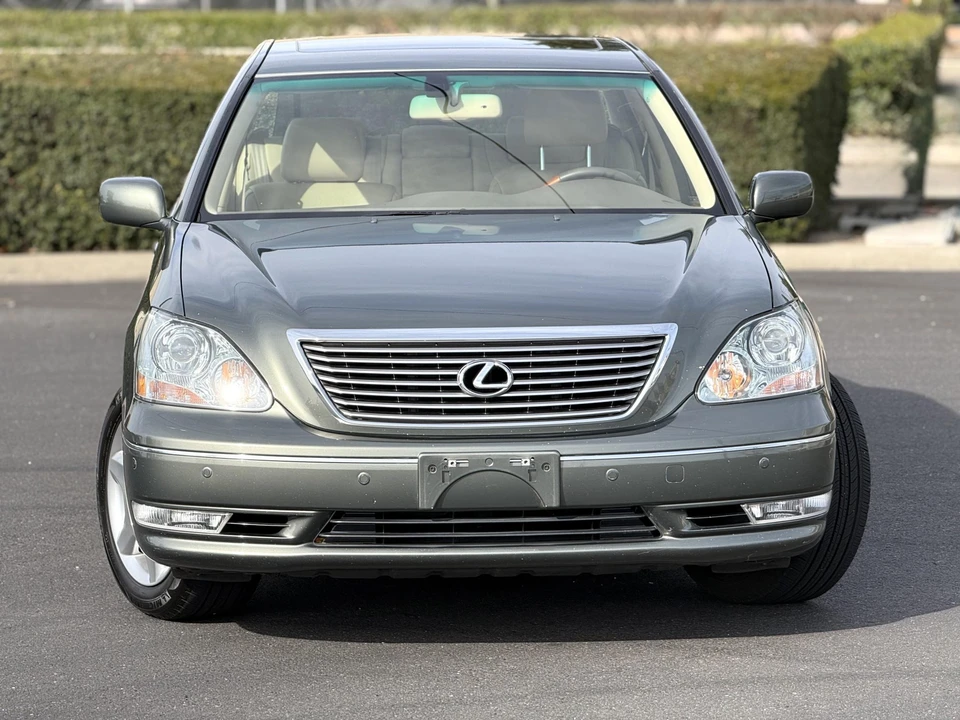 2004 Lexus LS 3rd Gen - Image 26 of 31