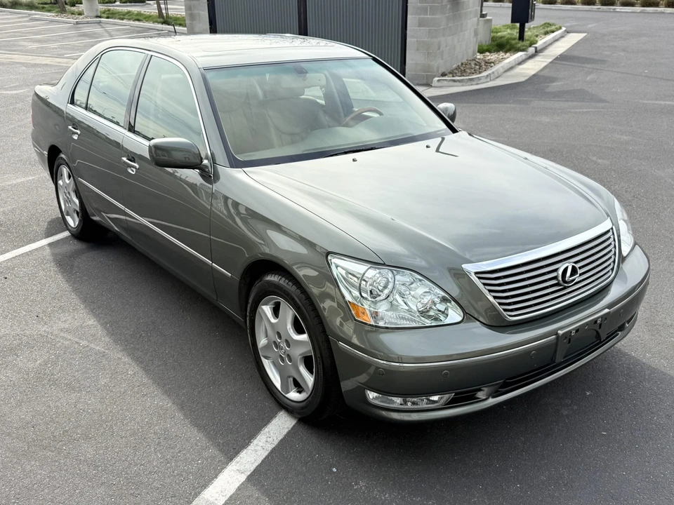 2004 Lexus LS 3rd Gen - Image 18 of 31