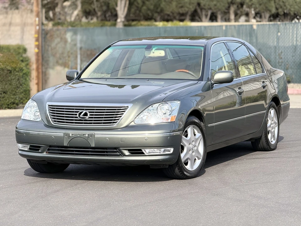 2004 Lexus LS 3rd Gen - Image 3 of 31